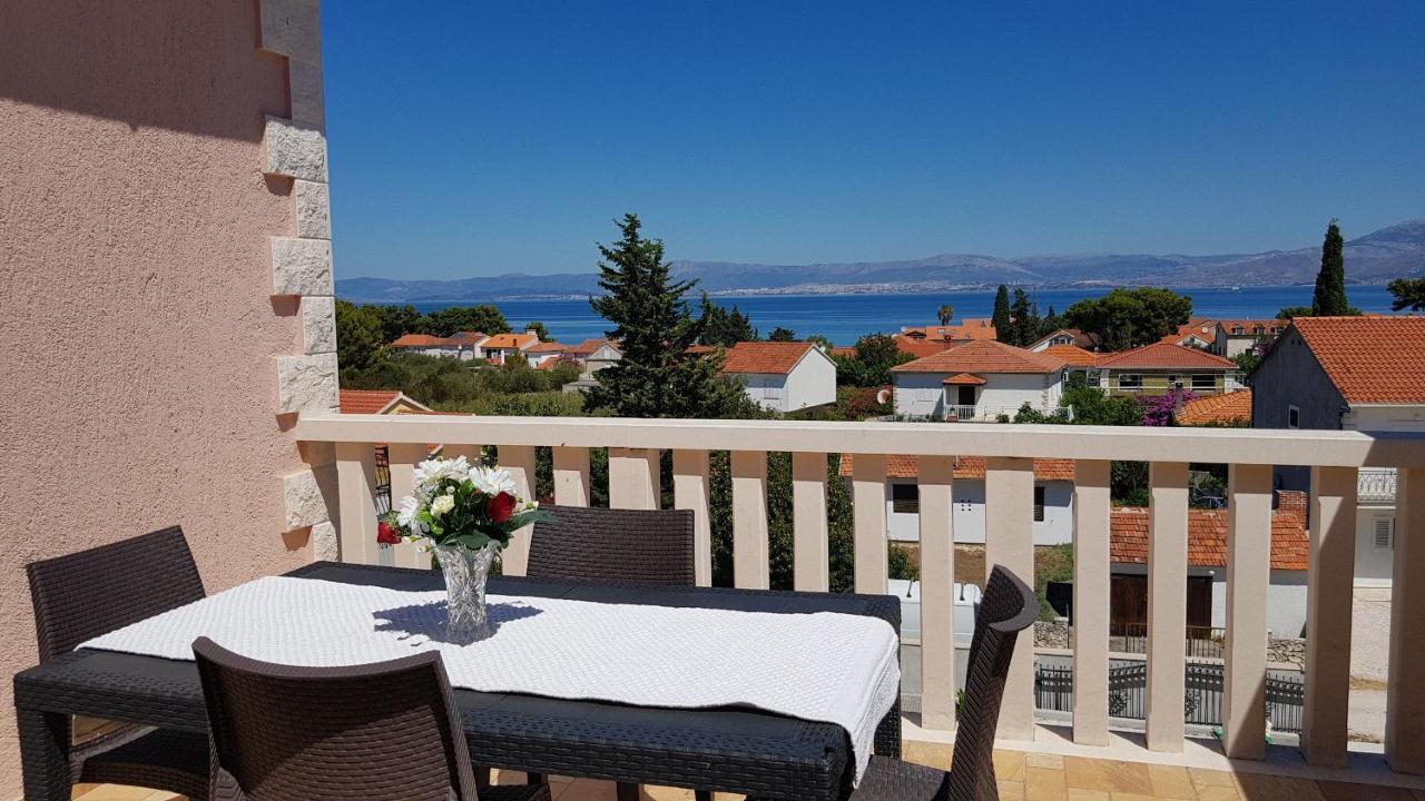 Ruzica * Mirca (Brac)
